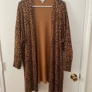 Terra & Sky 2X (20W-22W) longline leopard print cardigan